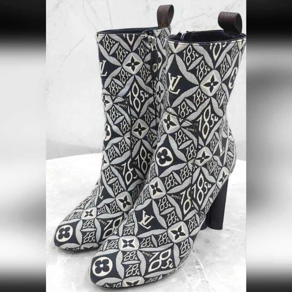 Double Certified Louis Vuitton Silhouette Ankle Boots 1854 150790110 - Picture 5 of 6